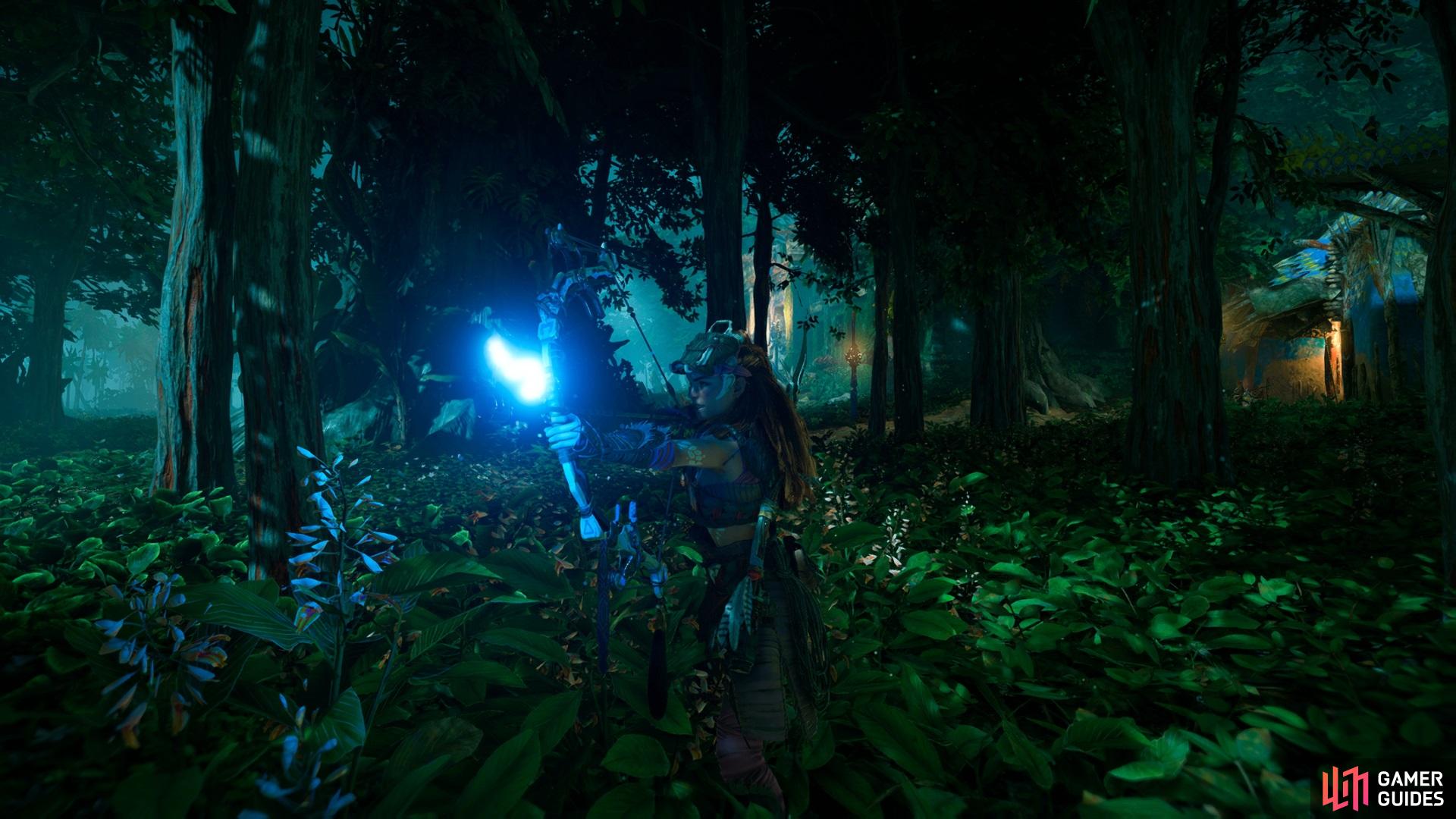 Aloy preparing to fire an Advanced Shock Arrow